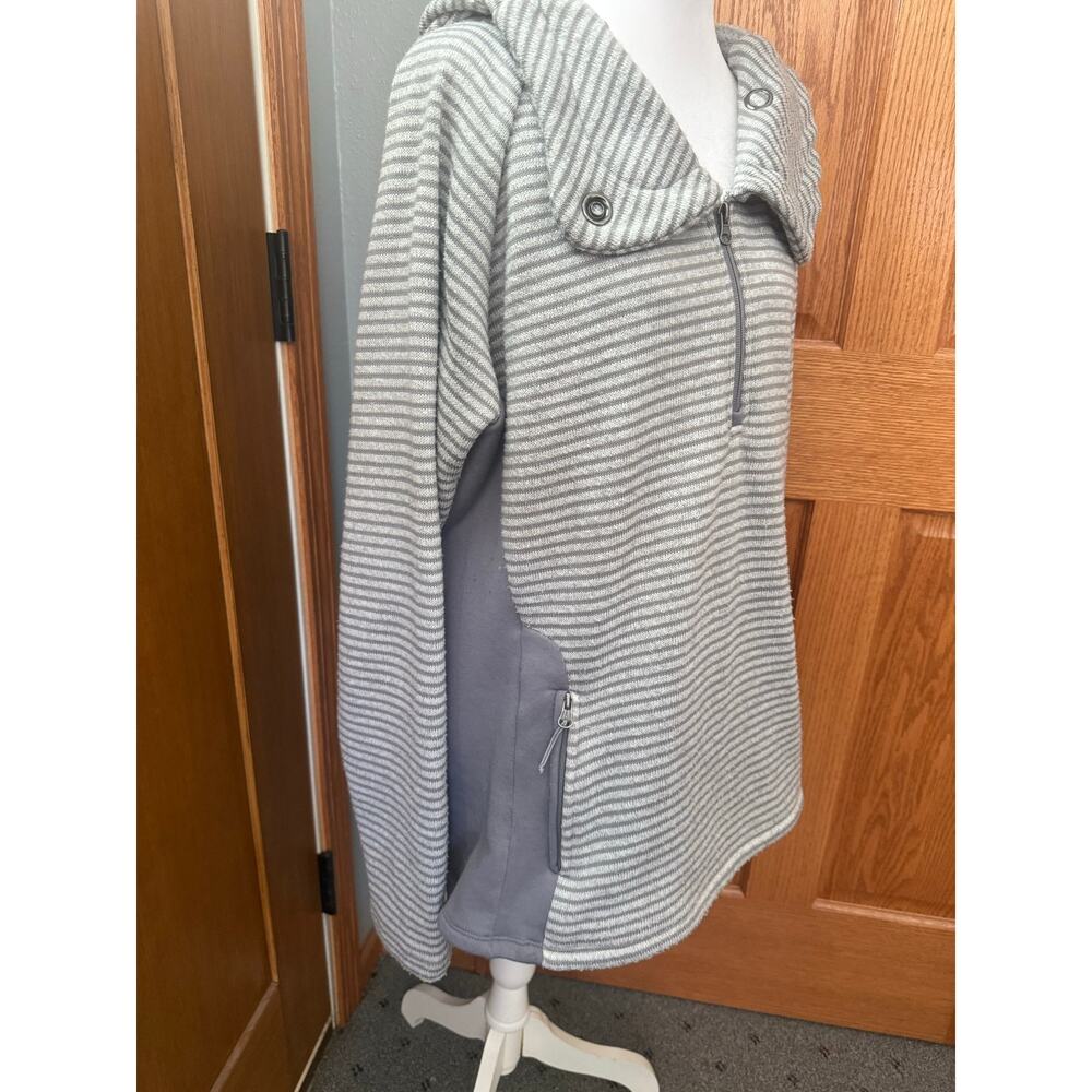 Avalanche Hooded Quater Zip Gray and White Size XL - Picture 3 of 8